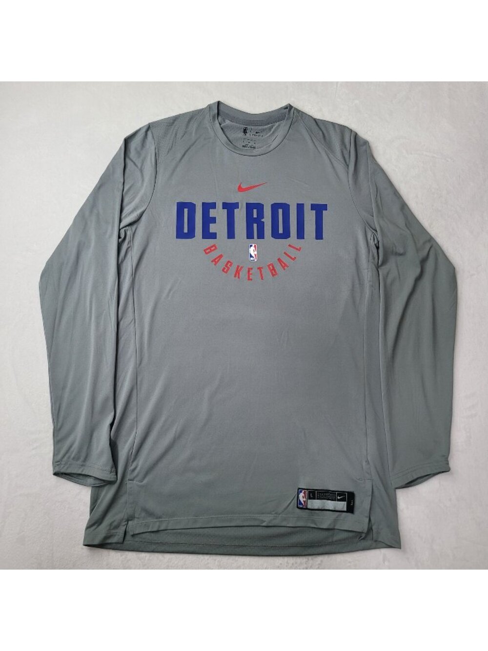 Nike Detroit Pistons DRI-FIT Men's Gray Long Sleeve Shirt Size L-T